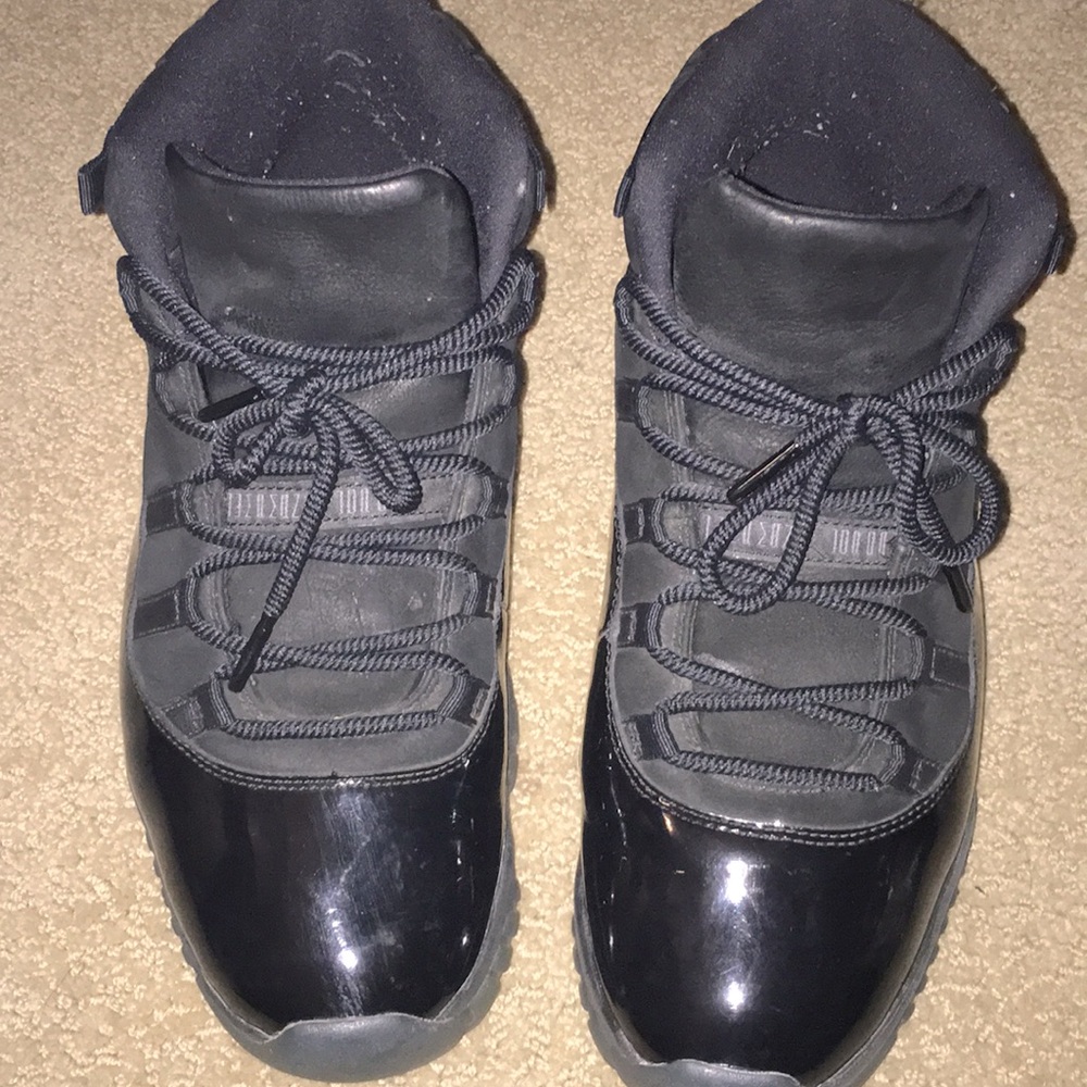 JORDAN 11*** Cap and Gown Edition!!! NO CREASES!!!